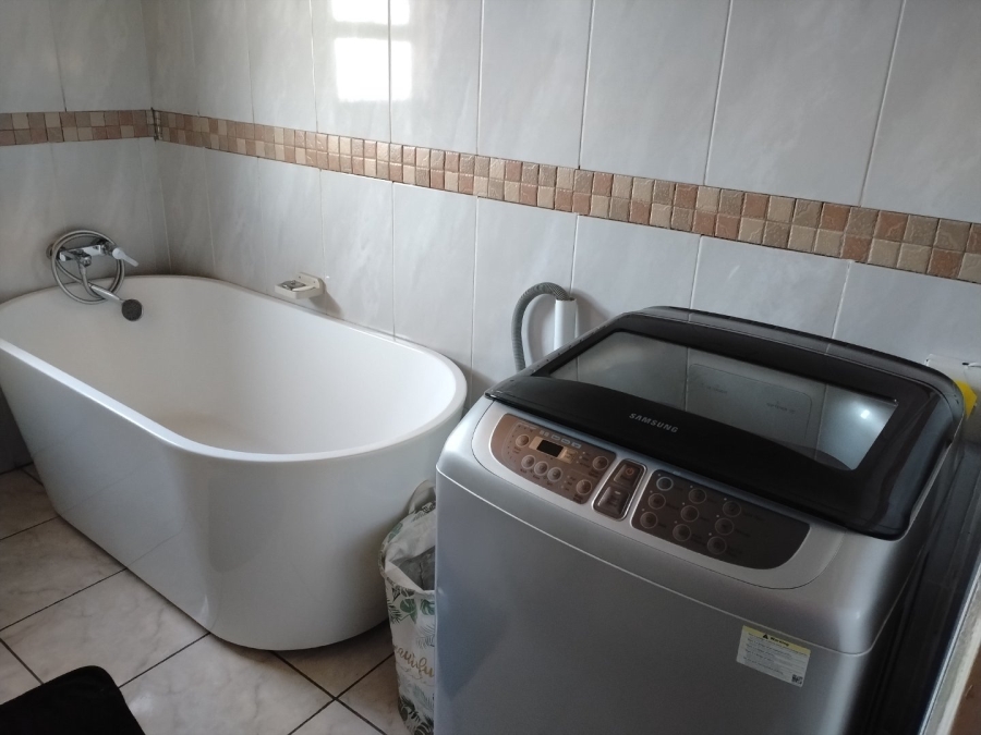 3 Bedroom Property for Sale in Blomanda Free State